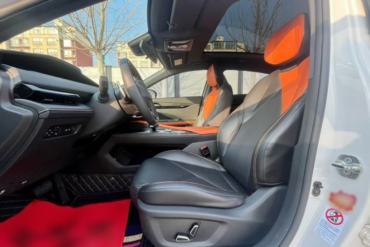 Used Changan UNI-V 2022 1.5T Prestige Version