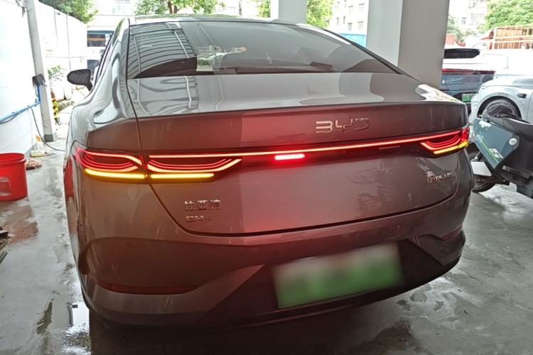 Used BYD Qin PLUS 2025 DM-i Smart Drive 55KM Leading Model
