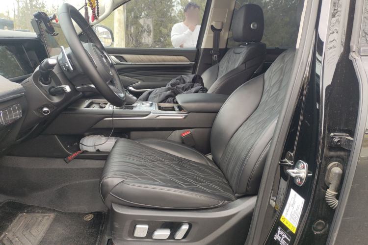 Used Tank 500 New Energy 2024 Hi4-T Black Warrior Edition Left Front Seat