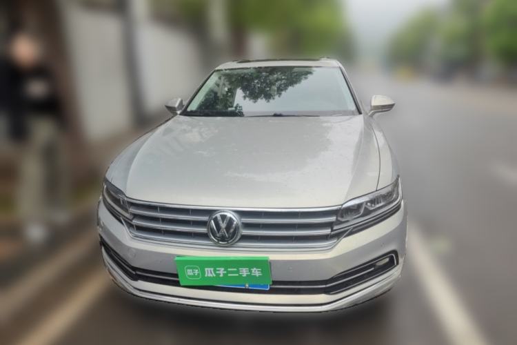 Used Volkswagen Phideon 2018 Revised Version 380TSI Two-Wheel Drive Business Edition Front