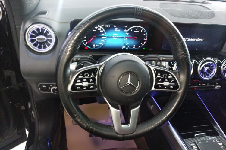Used Mercedes-Benz GLB 2023 Refreshed GLB 200 Dynamic Edition Steering Wheel