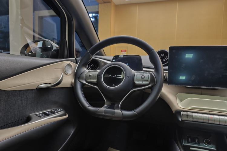 Used BYD Dolphin 2023 420 km Fashion Edition