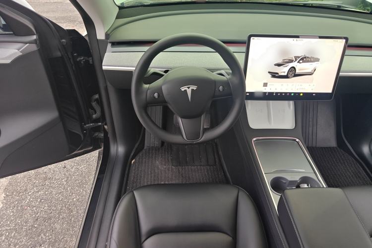 Used Tesla Model Y 2023 Rear-Wheel-Drive Version