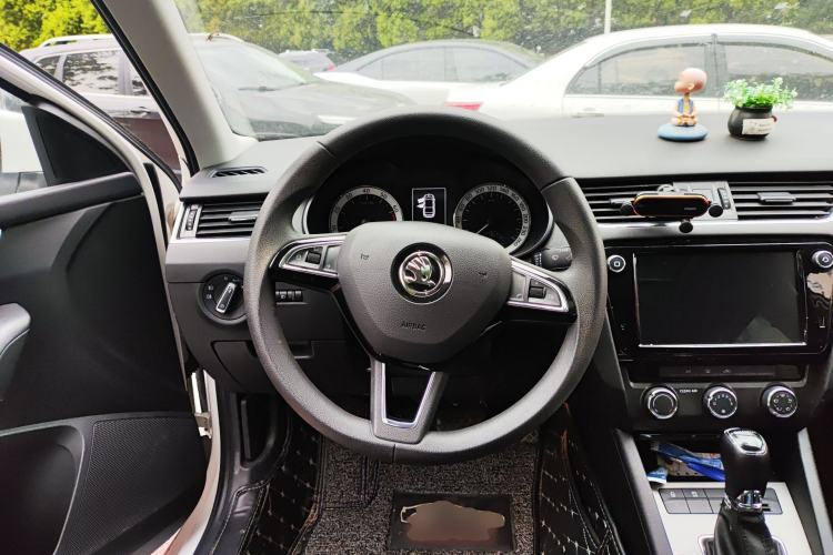 Used Skoda Octavia 2019 1.5L Automatic Luxury Edition