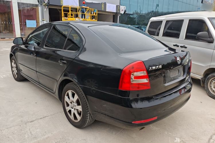 Used Skoda Octavia 2015 Classic Model 1.6L Manual Eado Version
