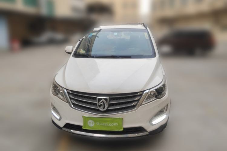 Used Baojun 560 2015 1.8L manual luxury version