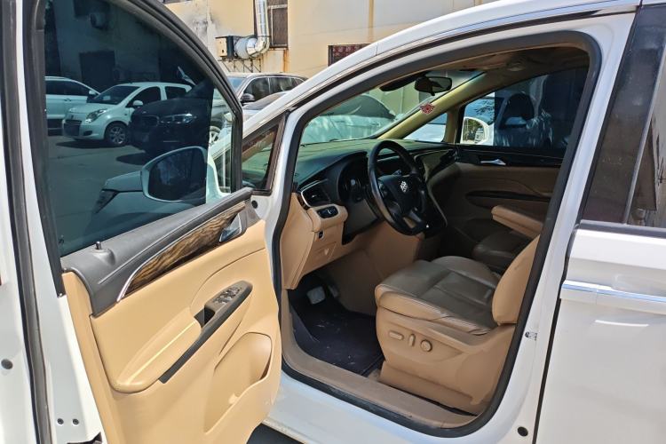 Used Buick GL8 2017 ES 28T Luxury Model China V Standard Driver Seat