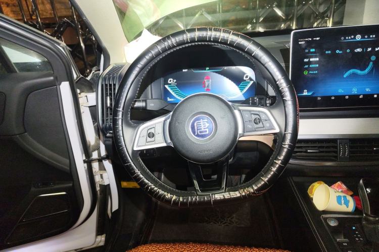 Used BYD Tang 2019 2.0T Automatic SmartConnect Luxury 7-Seater China VI Standard Steering Wheel
