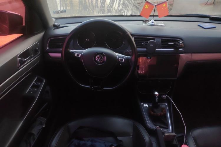 Used Volkswagen Lavida 2017 1.6L Automatic Comfort Edition
