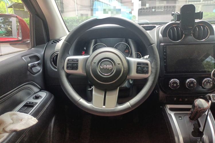 Used Jeep Compass 
