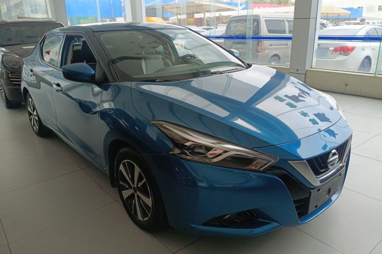 Used Nissan Lannia 2016 1.6L CVT Cool Edition Front Right 45 Deg