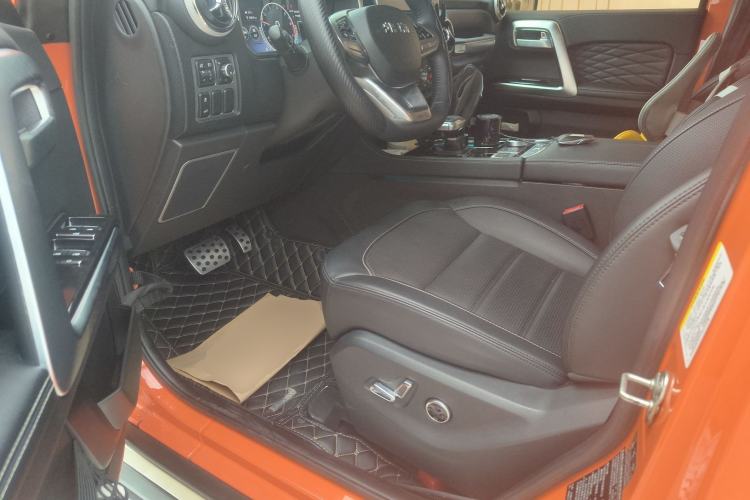 Used BAIC Off-Road BJ40 2023 2.0T Automatic Four-Wheel Drive Urban Hunter Edition Chivalrous Type Driver Seat