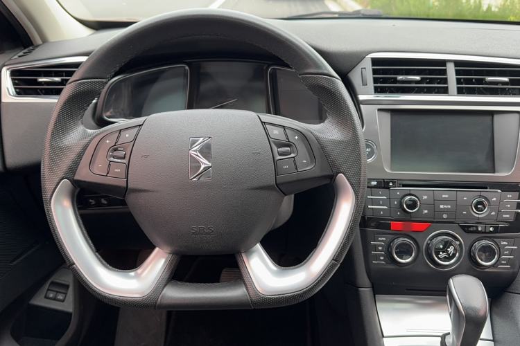 Used DS 6 2016 1.6T Luxury Edition THP160