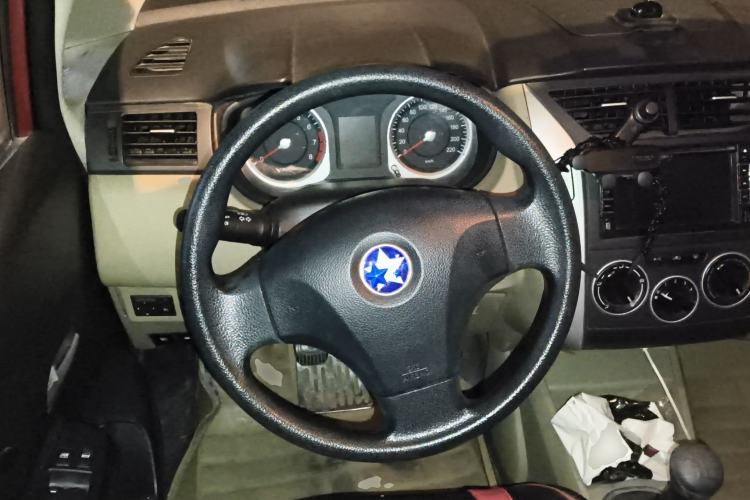 Used Venucia R50 2013 1.6L Manual Fashion Edition