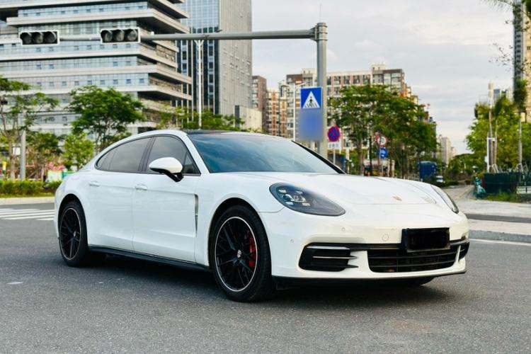 Used Porsche Panamera 2017 Panamera 4 Executive Long Wheelbase 3.0T

