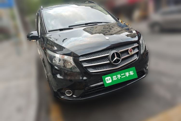 Used Mercedes-Benz Vito 2020 2.0T Business Version 7 Seats Front Right 45 Deg