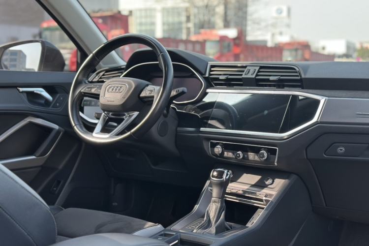 Used Audi Q3 2021 35 TFSI Progressive Dynamic Edition