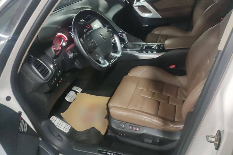 Used DS 5 2013 1.6T Prestige Edition THP200
