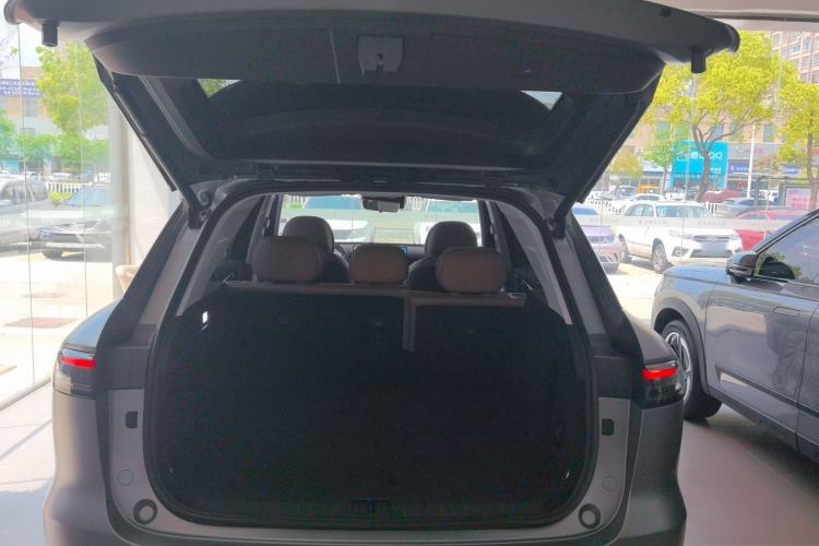 Used Chery Tiggo 8 L 2024 2.0T Two-Wheel Drive Prestige Version 5 Seats