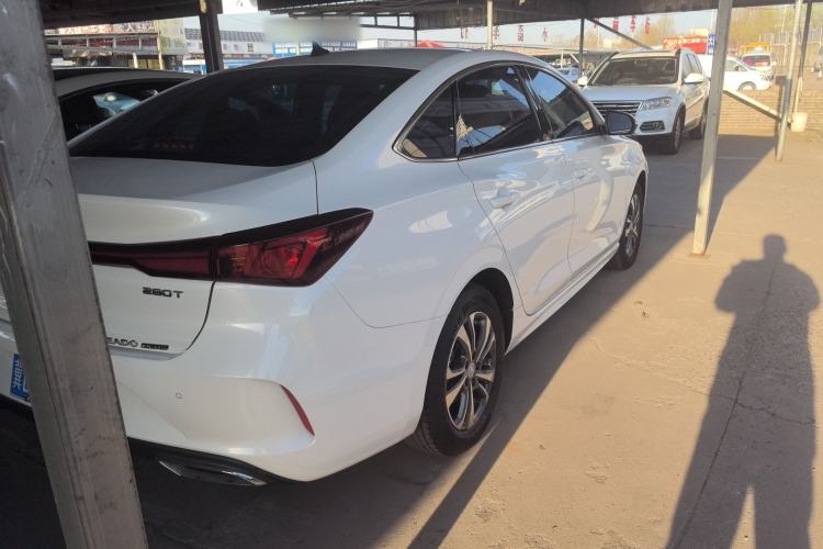 Used CHANGAN Eado 2023 Changan Edition PLUS Blue Whale NE 1.4T GDI DCT Prestige Version Exterior 3