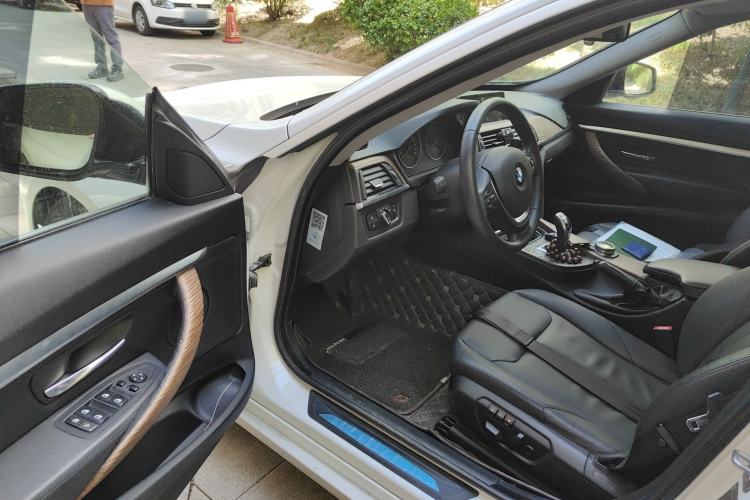 Used BMW 3 Series GT 2013 328i Sport Design Package Driver Seat