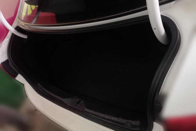 Used Volkswagen Lamando 2019 230TSI DSG Fashion Edition China VI Trunk