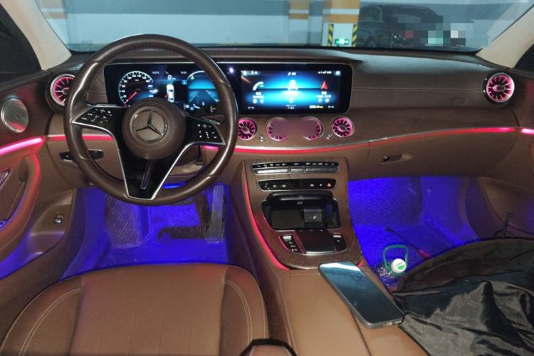 Used Mercedes-Benz E-Class 2021 Facelift E 300 L Stylish Edition Center Console