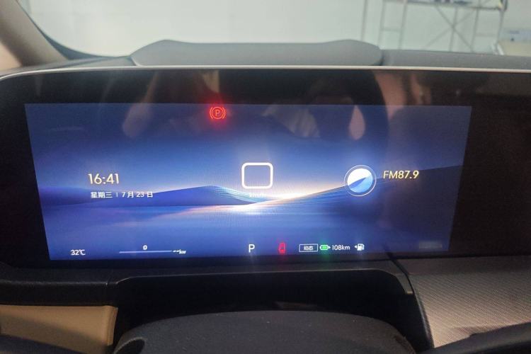 Used Buick GL8 New Energy 2025 Lushang First-Drive Edition 7-Seater Instrument Cluster