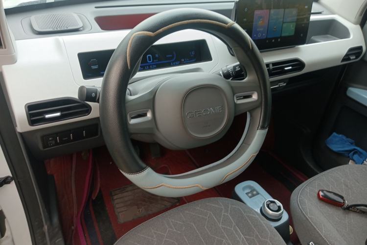 Used Geely Galaxy Panda 2024 Panda Mini 200km Endurance Bear Steering Wheel