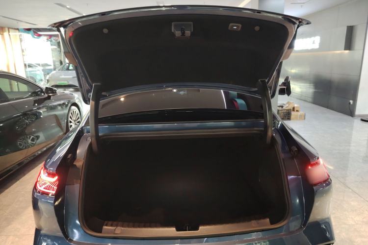 Used Geely Galaxy 8 2025 130km EM-i Flagship Edition Trunk