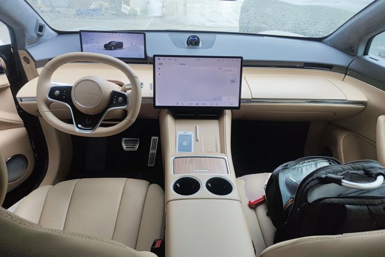 Used Hima Luxeed R7 2024 All-Electric 736 km Ultra