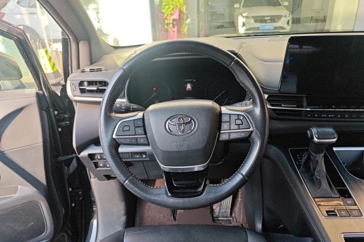 Used Toyota Sienna 2021 2.5L Hybrid Premium Edition