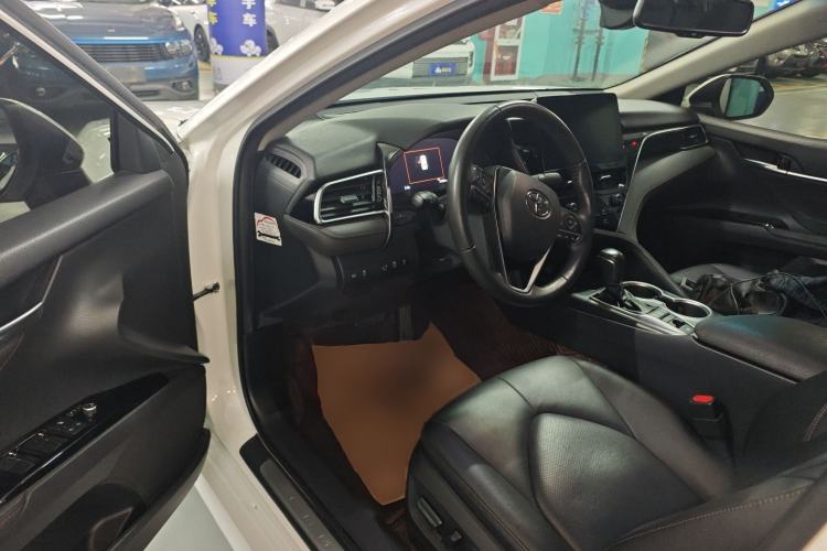 Used Toyota Camry 2021 2.5G Luxury Edition Driver Seat