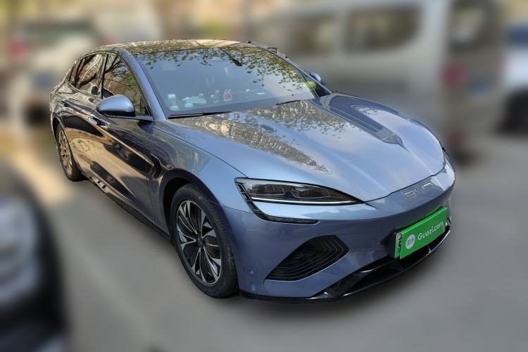 Used BYD Seal 2022 550 km Standard Range Rear-Wheel Drive Elite Version Front Right 45 Deg