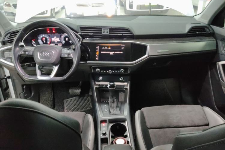 Used Audi Q3 2020 35 TFSI Fashion Dynamic Model