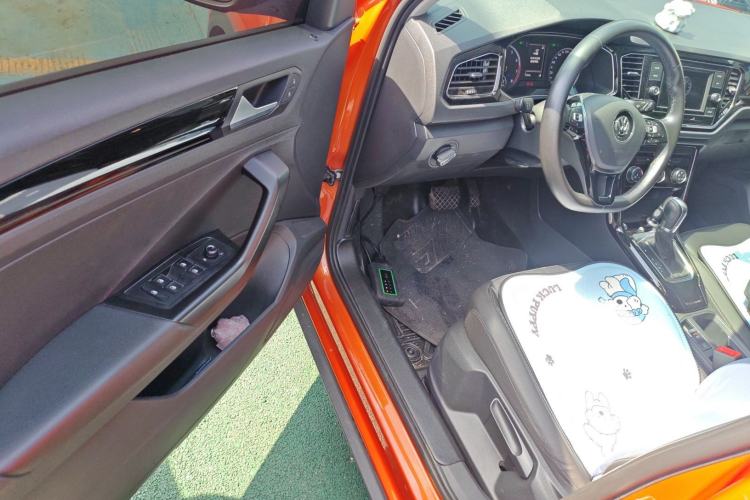 Used Volkswagen T-ROC 2018 280TSI DSG Two-Wheel-Drive Comfort Version China V Standard