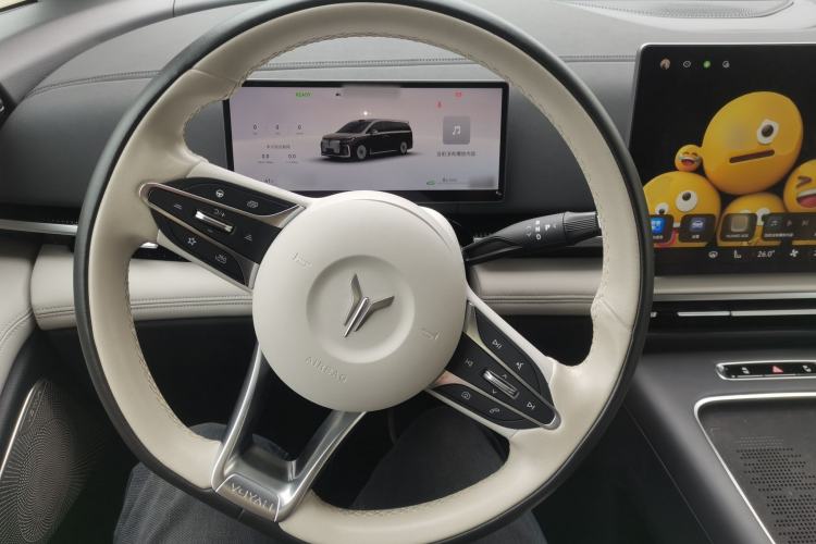 Used VOYAH Dream 2025 PHEV Four-Wheel-Drive Flagship Version – Qiankun Edition
