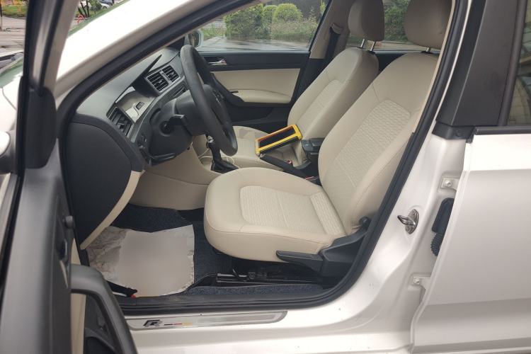 Used Skoda Rapid 2013 1.6L Automatic Smart Selection Model
