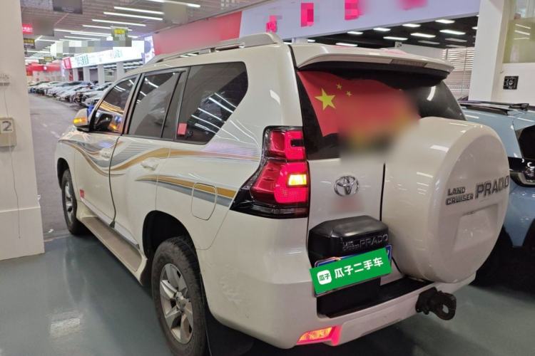 Used Toyota Prado 2017 2.7L Automatic 2700 Gasoline 4x4 7-Seater – Middle East Version Exterior 2