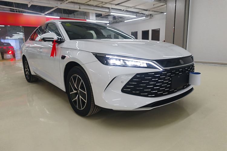 Used BYD Qin L 2025 DM-i Smart Drive 120KM Leading Model