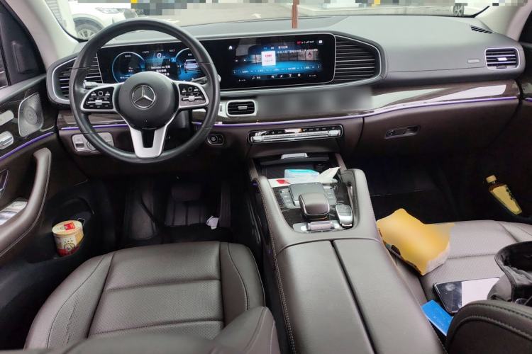 Used Mercedes-Benz GLE 2021 GLE 350 4MATIC Stylish Model Center Console