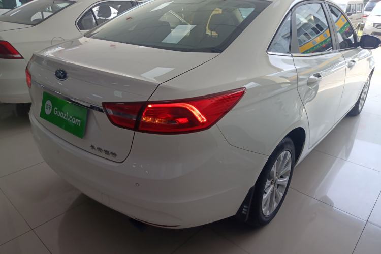 Used Ford Escort 2015 1.5L Automatic Fashion Model