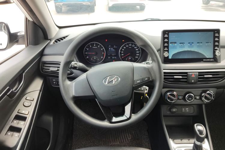 Used Hyundai Celesta 2018 1.6L Automatic GL Enjoyment Version China V Standard Steering Wheel