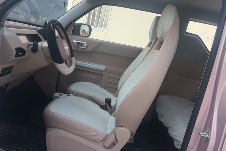 Used Geely Galaxy Panda 2024 Panda Mini 200km Endurance Bear Left Front Seat