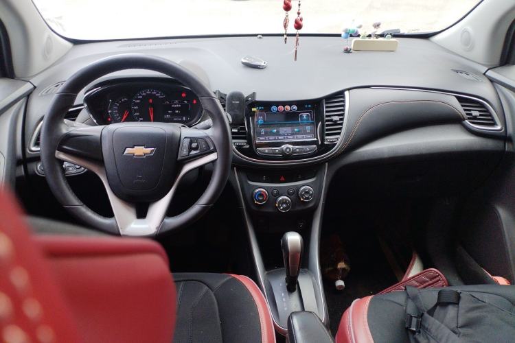 Used Chevrolet Trax 2018 330T Automatic Two-Wheel Drive Luxury Model
