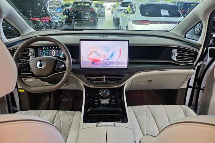 Used Denza D9 2022 DM-i 970 Four-Wheel Drive Prestige Model Center Console