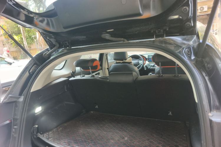 Used Haval LHERY 2021 High-Performance Version 1.5T Golden Rabbit Trunk