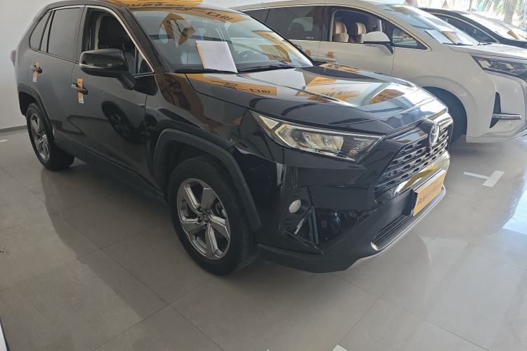 Used Toyota RAV4 2022 2.0L CVT Two-Wheel Drive Fashion Plus Edition