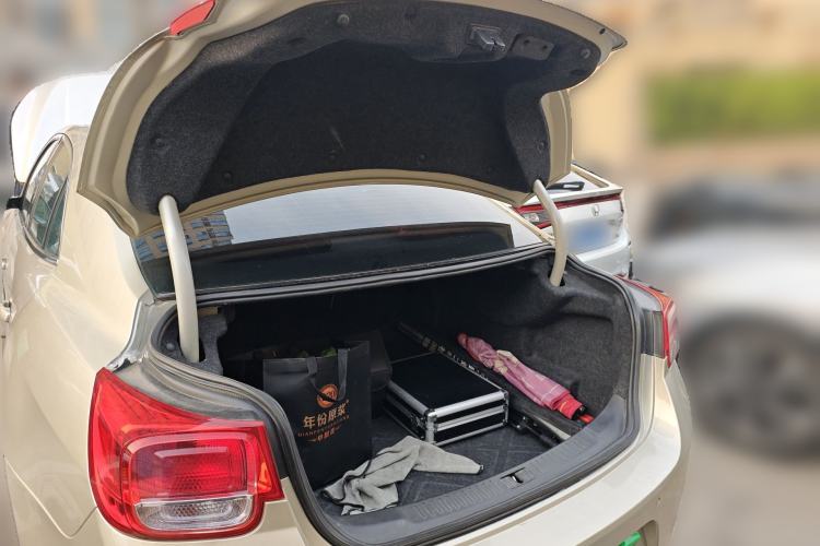 Used Chevrolet Malibu 2014 2.0L Automatic Luxury Edition Trunk