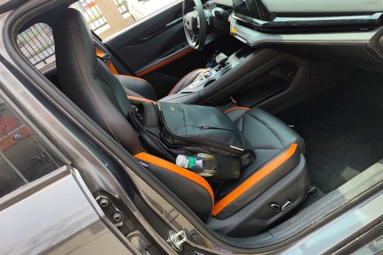 Used CHANGAN UNI-V 2023 1.5T Prestige Model
